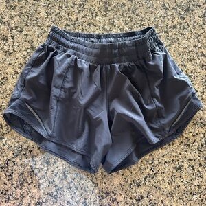 Lululemon Hotty Hot Shorts 4”